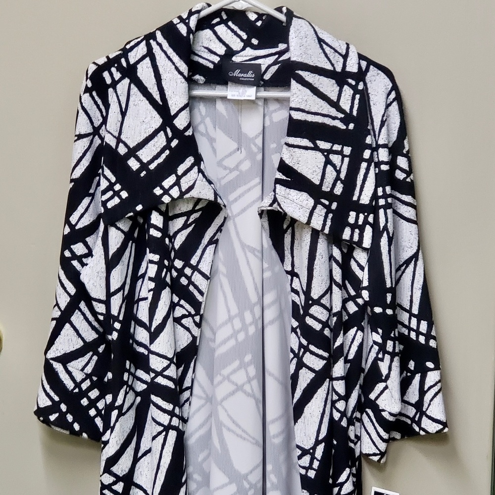 Marallis Collection Black & White Abstract Open Front Long  Duster Jacket